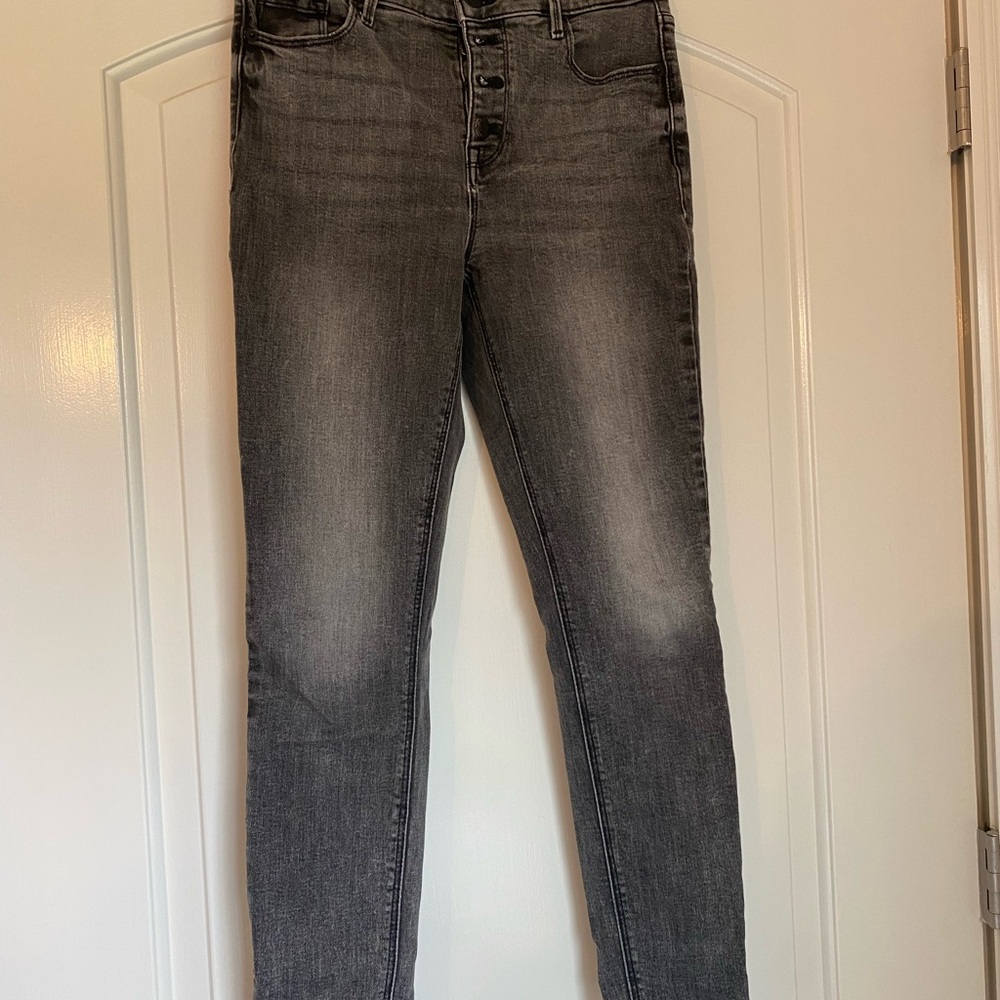 Old Navy Women's Charcoal Skinny Jeans